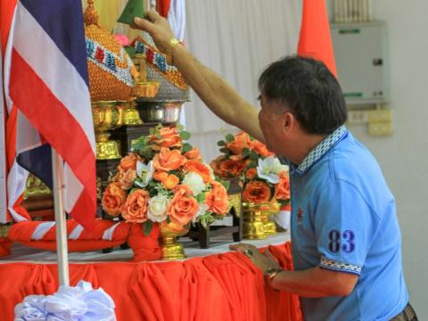 พิธีเจริญพระพุทธมนต์เจริญภาวนา