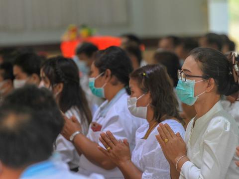 พิธีเจริญพระพุทธมนต์เจริญภาวนา