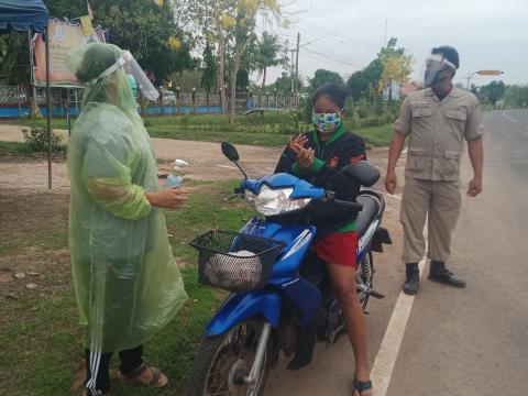 รวมรูปภาพ : ตำบลหนองชัยศรี ร่วมป้องกันการแพร่ระบาดของเชื้อไวรัสโ